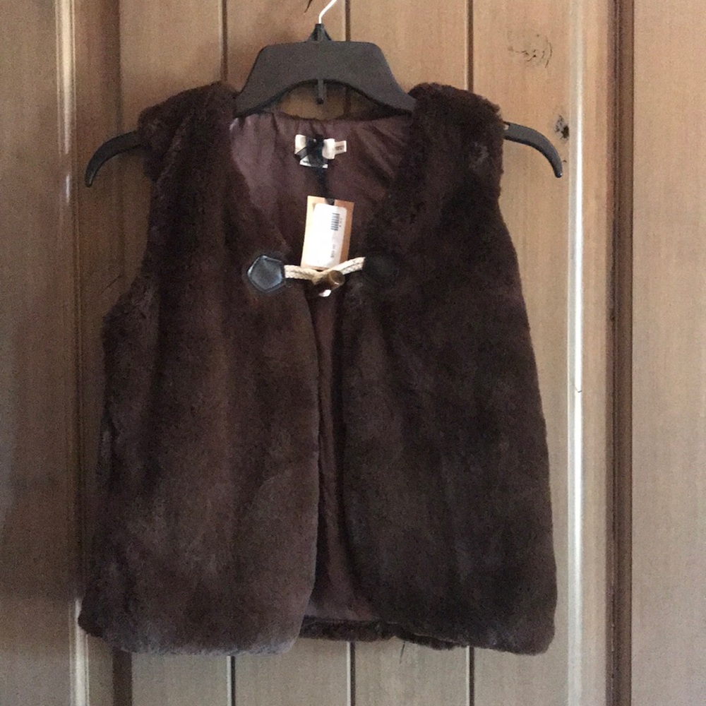 New with Tags Mini Molly Faux Fir Vest 10-12